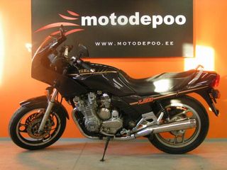 Yamaha XJ900 0.9 R4 72kW