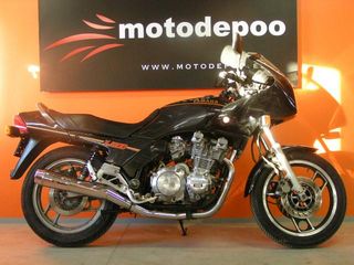 Yamaha XJ900 0.9 R4 72kW