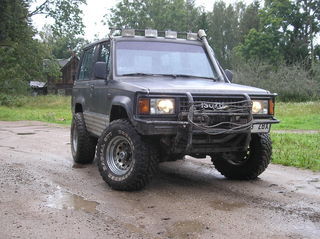 Isuzu Trooper 2.6 r4 85kW