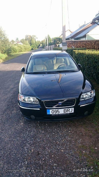 Volvo S60 2.5 T AWD SUMMUM 154kW