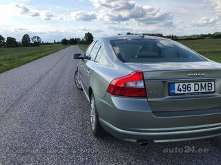 Volvo S80 4.4 V8 232kW