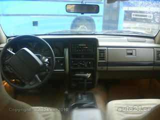 Jeep Grand Cherokee LAREDO 4.0 R6 131kW