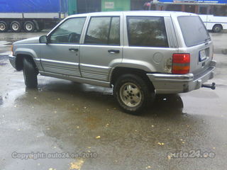 Jeep Grand Cherokee LAREDO 4.0 R6 131kW