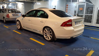 Volvo S80 V8 4.4 V8 232kW