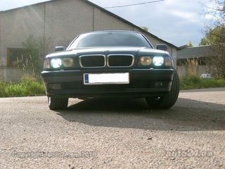 BMW 725 tds 2.5 105kW