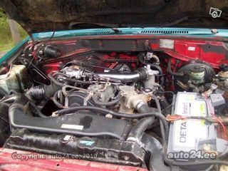 Toyota Land Cruiser LJ 70 2.4 TD 63kW