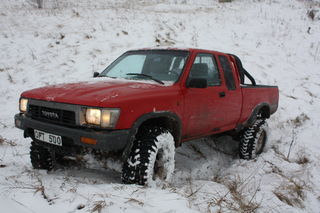 Toyota Hilux 2.4 84kW