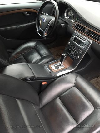 Volvo V70 Summum 2.0 149kW