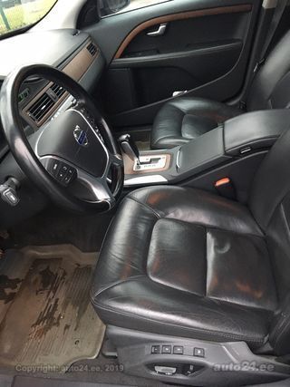 Volvo V70 Summum 2.0 149kW