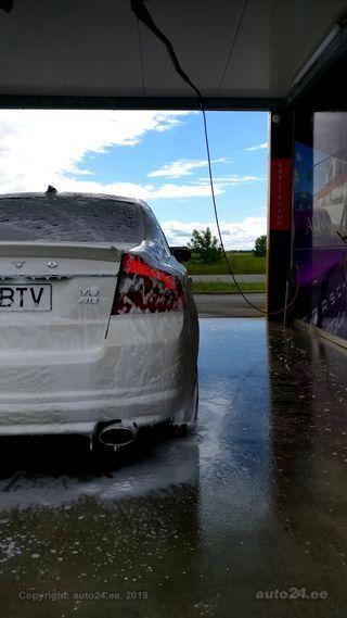 Volvo S80 Executive 4.4 V8 232kW