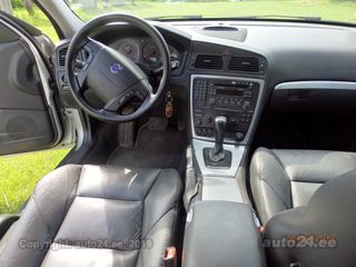 Volvo V70 Summum 2.4 120kW