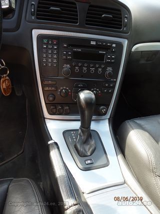 Volvo V70 Summum 2.4 120kW