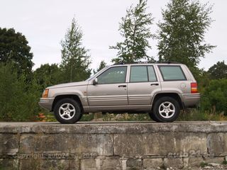 Jeep Grand Cherokee Limited LX 5,9 5.9 V8 177kW