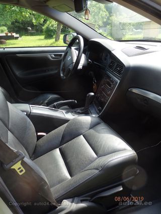 Volvo V70 Summum 2.4 120kW