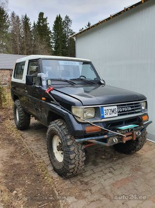 Toyota Land Cruiser 73 2.4 66kW
