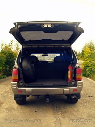 Jeep Grand Cherokee Limited LX 5,9 5.9 V8 177kW