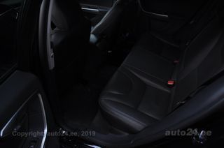 Volvo V60 4x4 2.4 D4 120kW