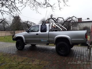 Toyota Hilux ExtraCab SR5 2.5 75kW