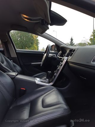 Volvo V60 T6 R-Design 3.0 224kW