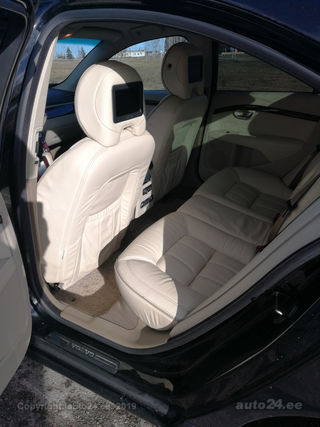 Volvo S80 4.4 V8 232kW