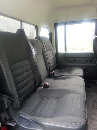 Land Rover Defender 130 DC HCPU 2.4 TDCI 2,4 90kW