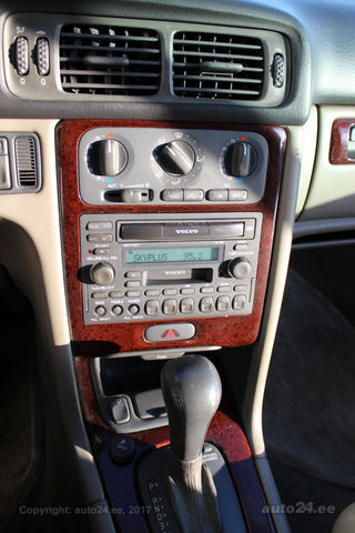 Volvo V70 2.4 R5 142kW