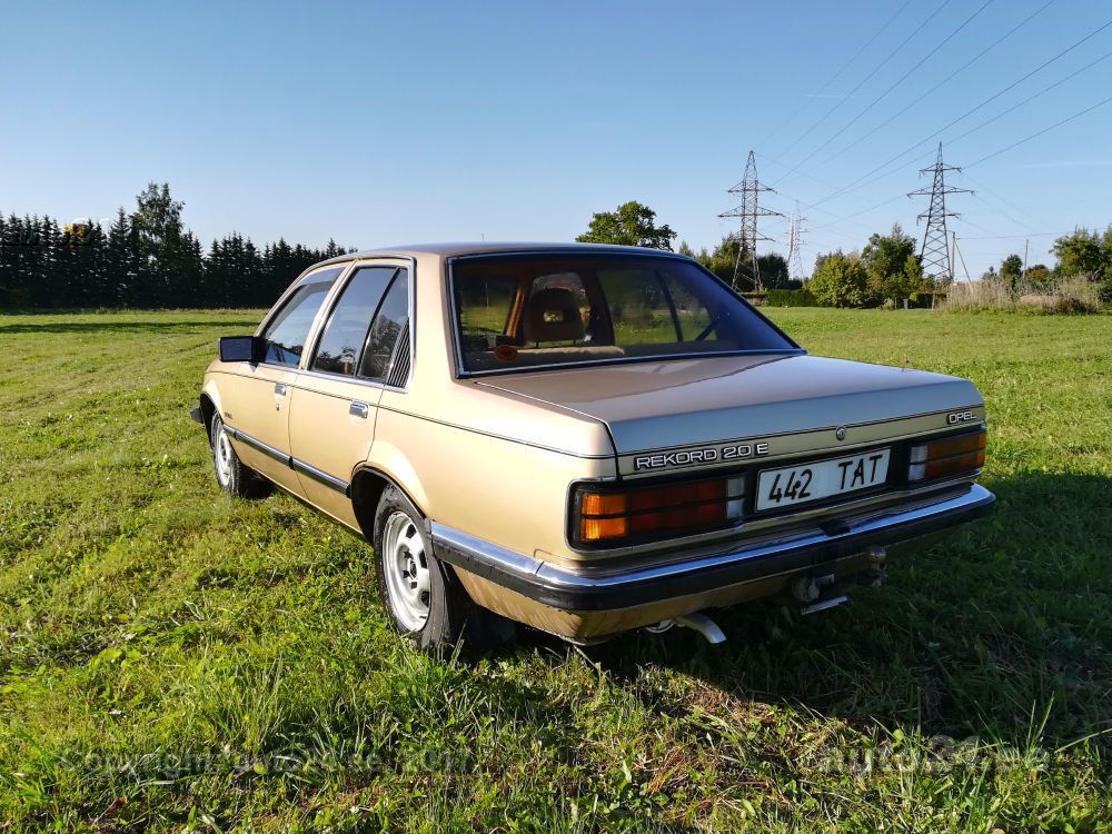Mototehnika Ee Opel Rekord Berlina 2 0 81kw