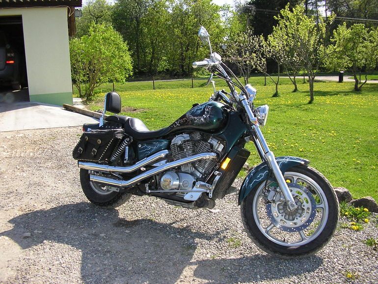 Honda Shadow VT 1100 C 1.1 V2 50kW